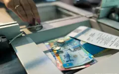 Казахстанцы массово сдают золото в ломбарды