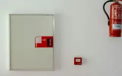 МЧС о пожарных щитах в домах: В них нет необходимости