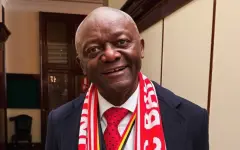 Почему депутату разрешили прийти в бельгийский парламент с шарфом Баварии