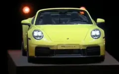 Рыбакину спросили про призовой Porsche в желтом металлике