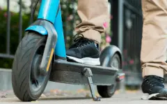 Мигрант украл в мегаполисе электросамокаты на сумму более 9 млн тенге