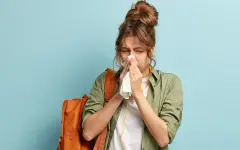 Медики объяснили, почему нельзя сморкаться двумя ноздрями сразу