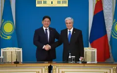 Президенты Казахстана и Монголии провели совместный брифинг