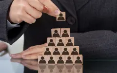 Ущерб превысил 1,4 млрд тенге – организаторы пирамиды Nazira Gold получили сроки в Шымкенте