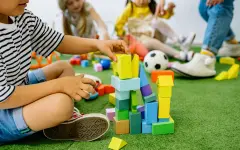 Депутат предложил перенести игровые площадки в ТРЦ на первый этаж