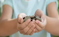 Создать алиментный фонд в Казахстане требует депутат