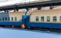 Озвучены новые подробности по отравлению 52 человек в вагоне поезда в Алматы