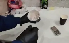 Тайник в кофейных стаканах: в столице пресекли деятельность наркосбытчика