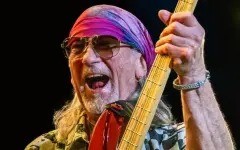 Энергия музыкантов Deep Purple обескуражила казахстанцев