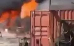 Пожар на СТО в Усть-Каменогорске: из огня вынесли шесть баллонов