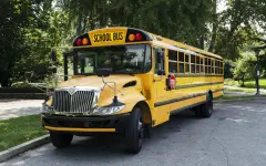 Школьники остановили автобус на ходу после потери сознания водителем