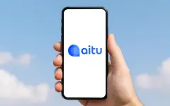 В Минцифры высказались о сравнении казахстанского Aitu и российского MAX