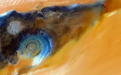 В Сахаре обнаружили гигантский 48-километровый глаз