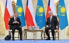 Токаев и Бабиш провели встречу в узком составе