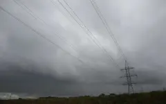 Ветер сорвал кровлю и трубу