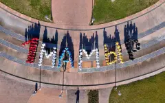 Около 200 пенсионеров Астаны станцевали ко Дню единства