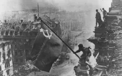 81 год назад над Рейхстагом подняли Знамя Победы