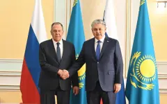 Сотрудничество между Казахстаном и Россией развивается в духе стратегического партнерства - Кошербаев