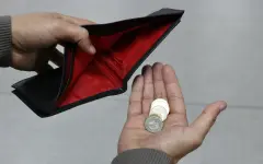 Нельзя выехать за рубеж и открыть счет: какие еще меры могут принимать в отношении должников