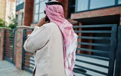 Братья-аферисты притворились шейхами и украли десятки миллионов долларов