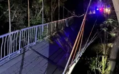 Пешеходный мост обрушился в Усть-Каменогорске — есть пострадавшие
