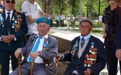 Поздравили героев