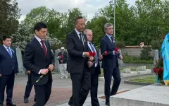 В Праге почтили память казахстанских воинов, павших на Великой Отечественной войне