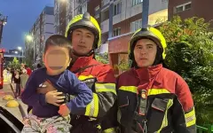 Жители Алматы встретили овацией спасение малыша с шестого этажа