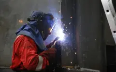 В Казахстане 140 предприятий задолжали сотрудникам зарплату
