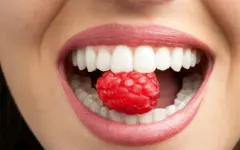 Какие народные методы отбеливания могут навредить зубам