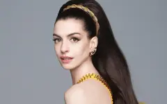 Самая красивая женщина в мире рассказала о катаракте и операции в 40 лет