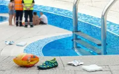 Мужчина заметил ребенка на дне бассейна: подробности спасения в Костанае