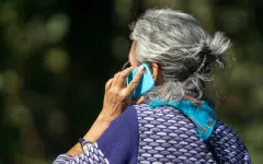 Отдала 185 млн тенге и золото: телефонный разговор обернулся для пенсионерки катастрофой