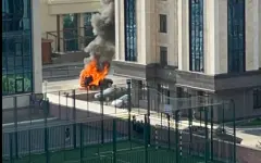 Автомобиль горел на проезжей части в Астане: есть пострадавшие