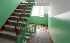 В Караганде пытались продать лестничные клетки