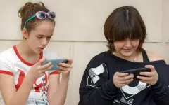 Как мошенники обманывают детей на каникулах