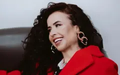 Звезда сериала Папины дочки вышла замуж за коллегу
