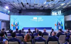 Бектенов и Христодулидис приняли участие в бизнес-форуме