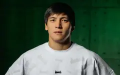 Уволенный из UFC казахстанец подписал новый контракт