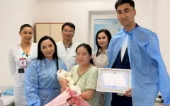 Родителям малышей, родившихся в День госсимволов, вручили подарки в Астане