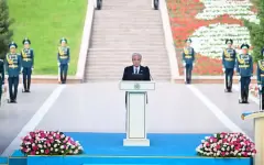Выборы, ИИ и суверенитет: Ерлан Карин назвал 9 ключевых месседжей из речи президента