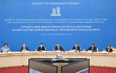 Проблемы Каспия и Жайыка обсудили парламентарии с жителями Атырауской области