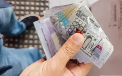 Казахстанцам объяснили, кто может снять до 100% пенсионных накоплений