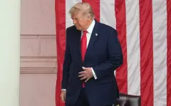 Трамп обозвал журналистку тупой и сбежал с интервью