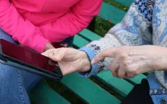 Пенсионерка собственноручно обогатила мошенников на 7 млн тенге в Петропавловске