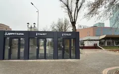 Сняли ради хайпа: авторов пикантного видео из прозрачного туалета будут судить в Астане