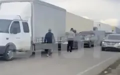 Многокилометровая пробка из фур образовалась на границе Казахстана и России
