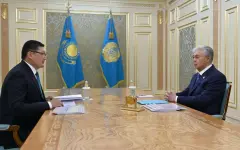 Глава государства принял акима области Абай