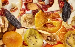 Скрытая угроза для улыбки: стоматолог назвал опасные продукты