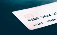 500 тысяч тенге с чужой карты потратил житель Астаны